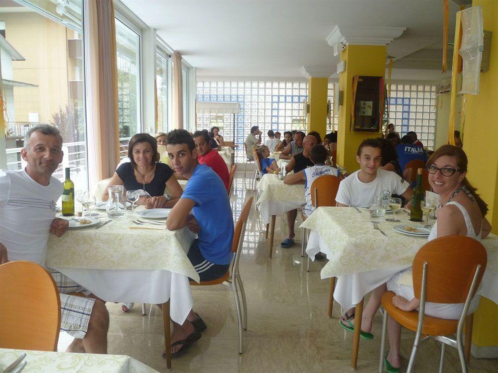 Hotel San Salvador Bellaria-Igea Marina Dış mekan fotoğraf